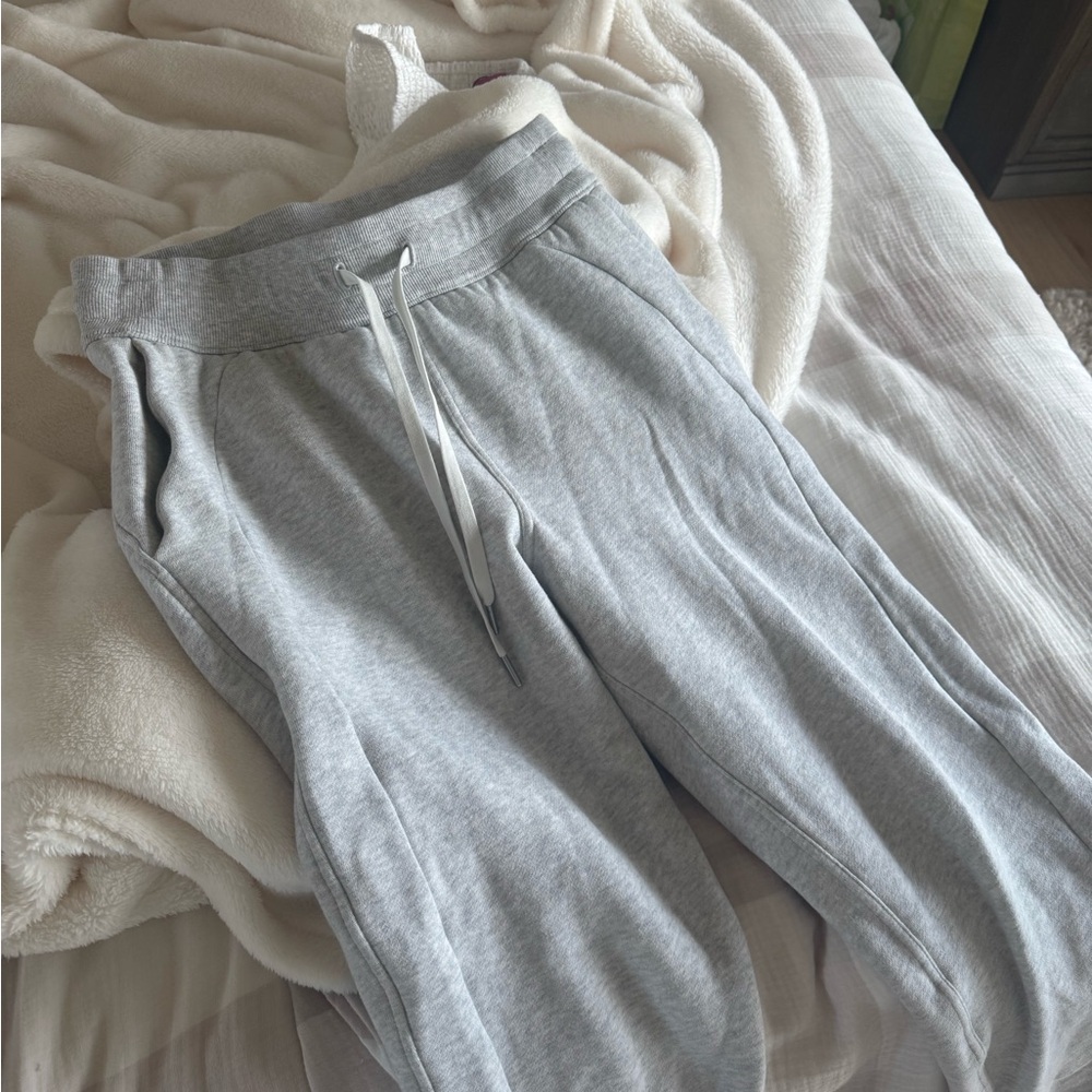 Lululemon Grey Scuba Jogger Sweatpants